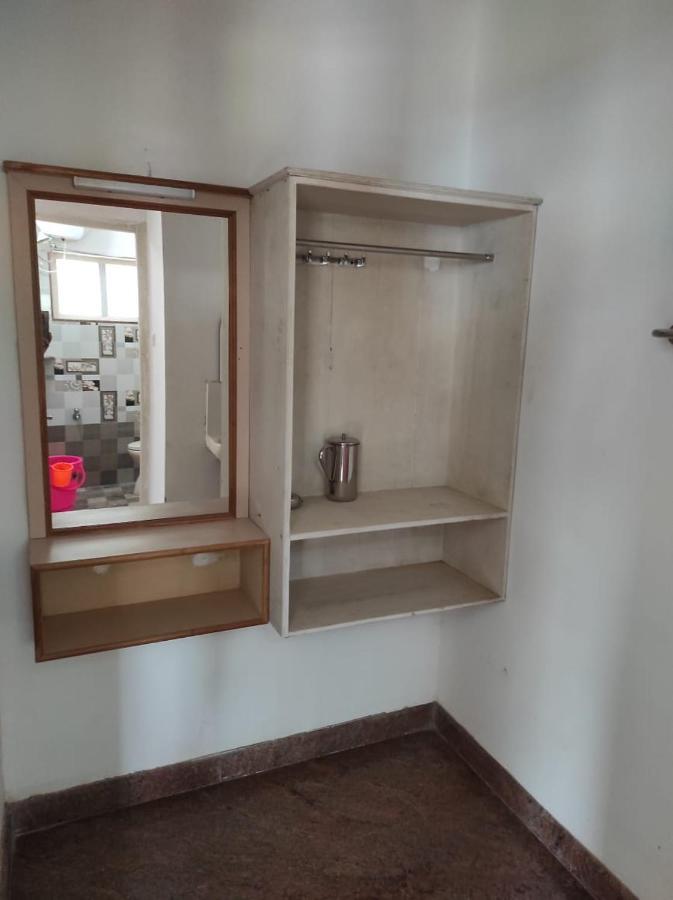 Sabari Residency Otel Vālpārai Dış mekan fotoğraf