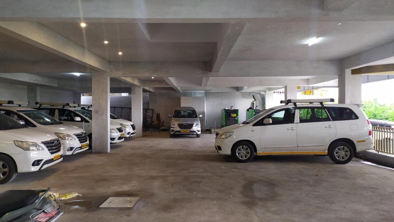 Sabari Residency Otel Vālpārai Dış mekan fotoğraf