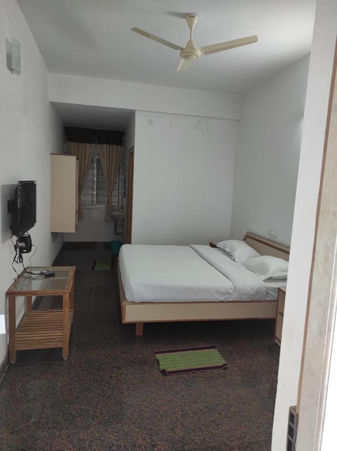 Sabari Residency Otel Vālpārai Dış mekan fotoğraf