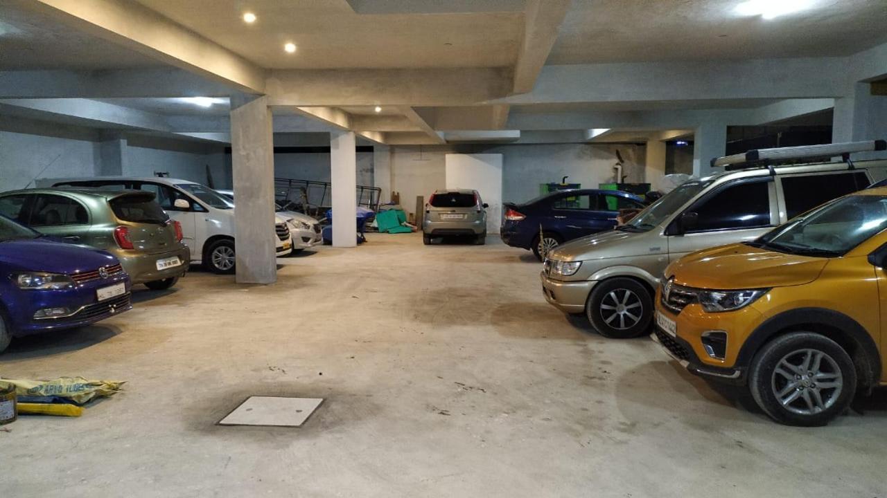 Sabari Residency Otel Vālpārai Dış mekan fotoğraf